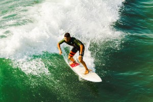 9游游戏官网-哈兰德再创欧冠历史新纪录，曼城豪取三连胜，哈兰德代表两支球队参加欧冠